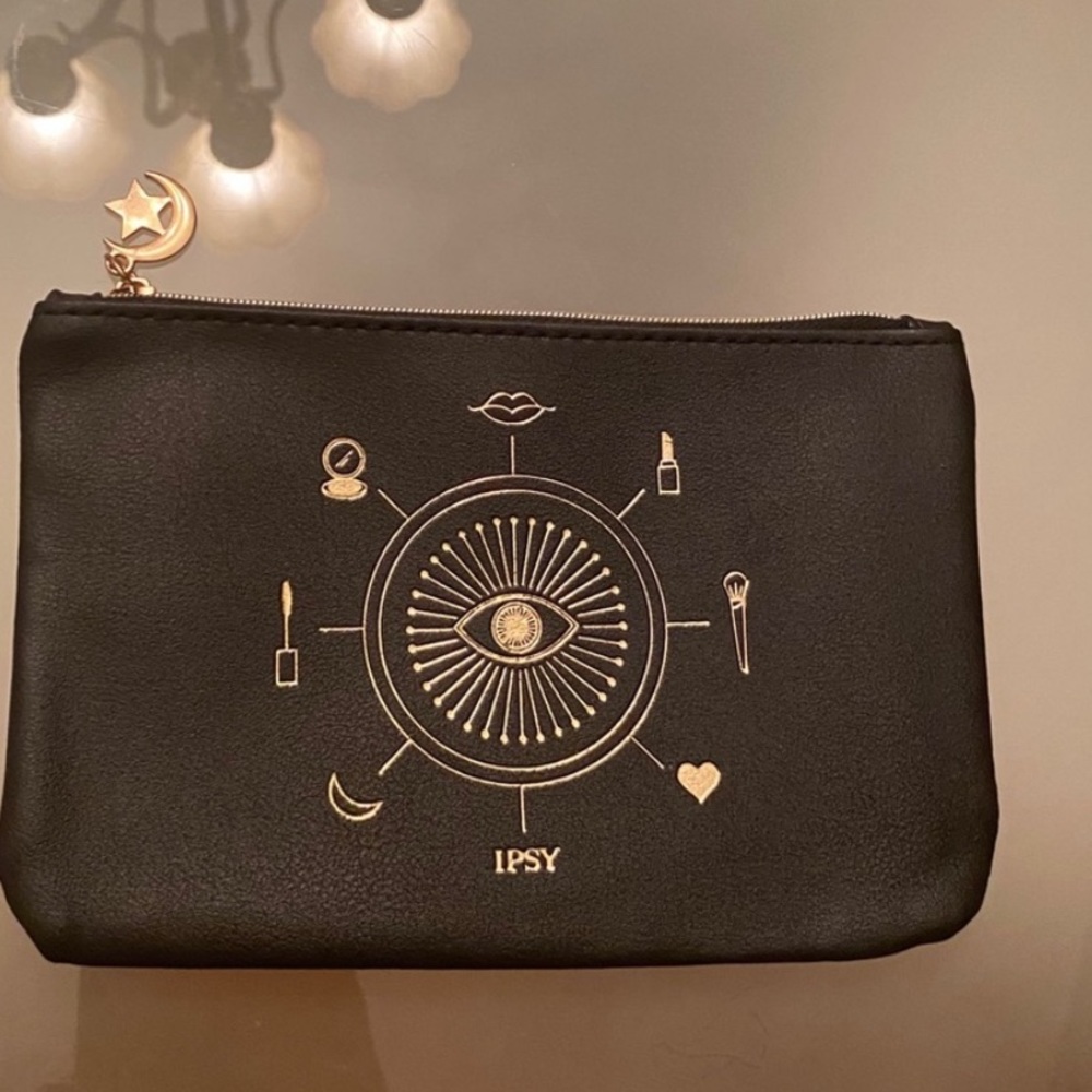 Ipsy makeup bag